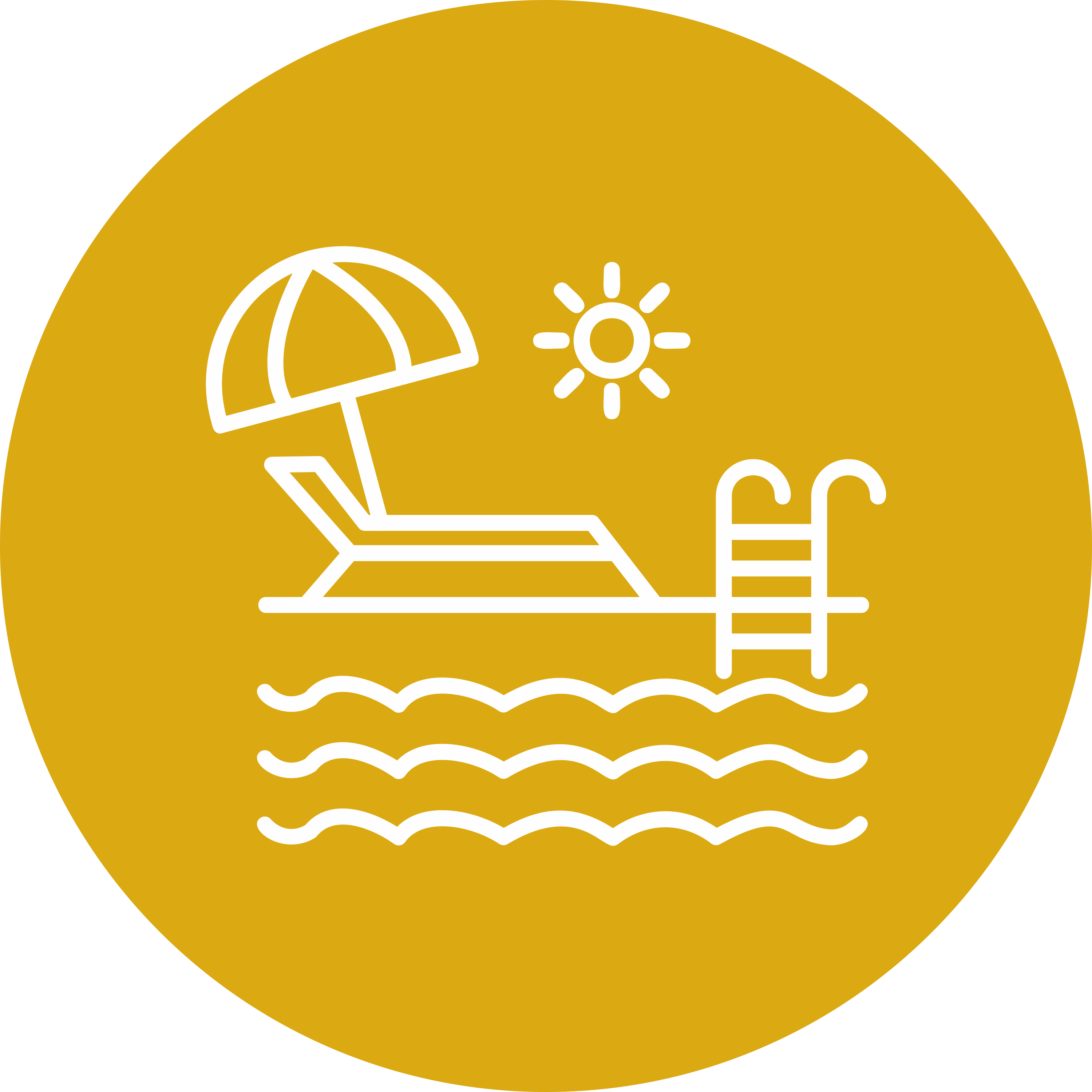 Swimming Pool & Pool Deck With Loungers